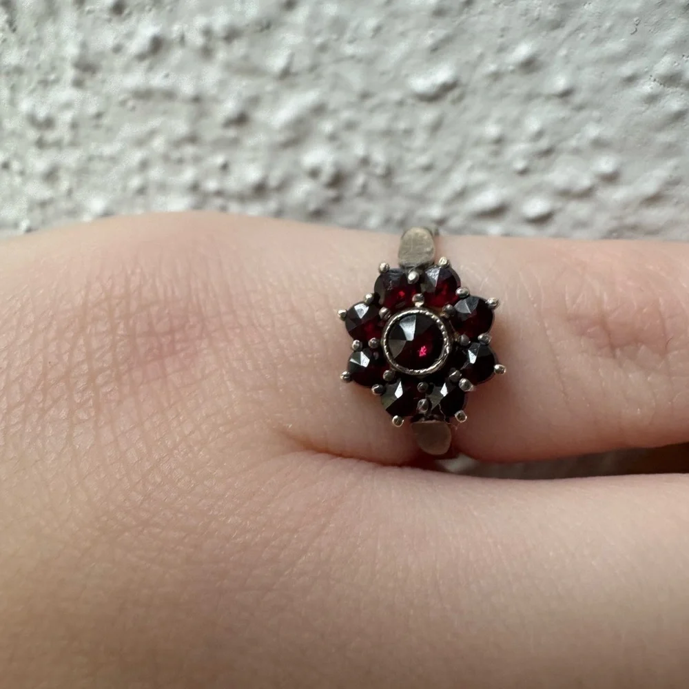 Vintage Bohemian Garnet 900 Silver Flower Cluster Ring Size 5
